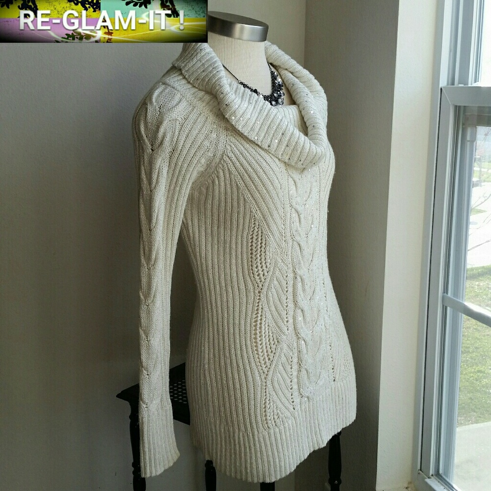 WHBM....IVORY ..LONG SWEATER TYPE.. - Picture 3 of 8